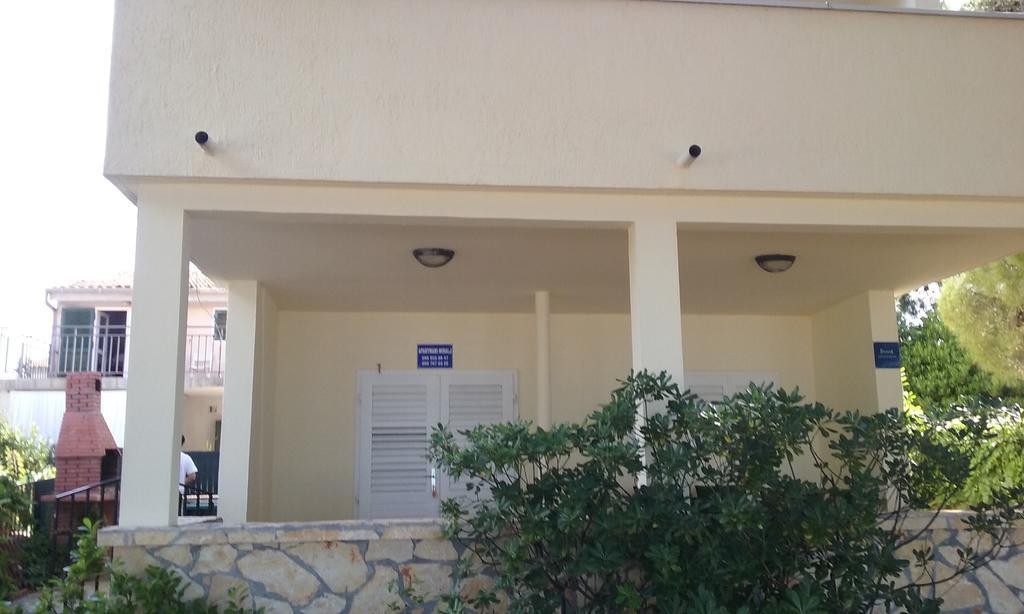 Apartment Mihalj Jadrija-Ground Floor Ngoại thất bức ảnh